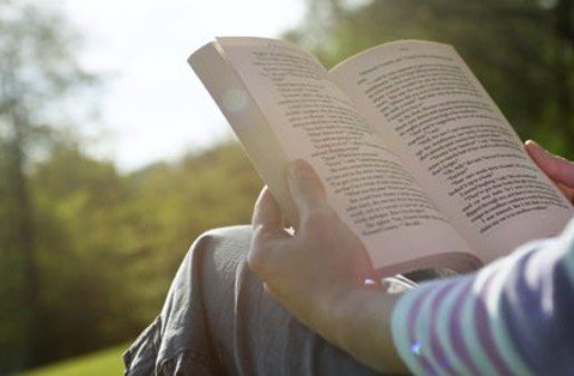 7 Arsye Pse Duhet Te Lexosh Liber
